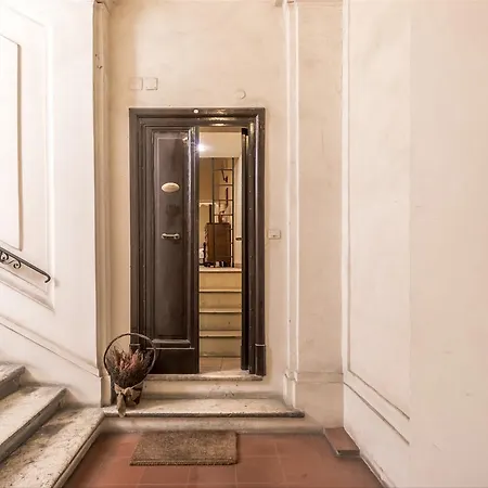 Palazzo Farnese Historical Appartement Rome